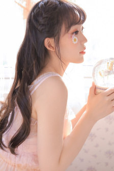 医生含着她的乳尖H动漫